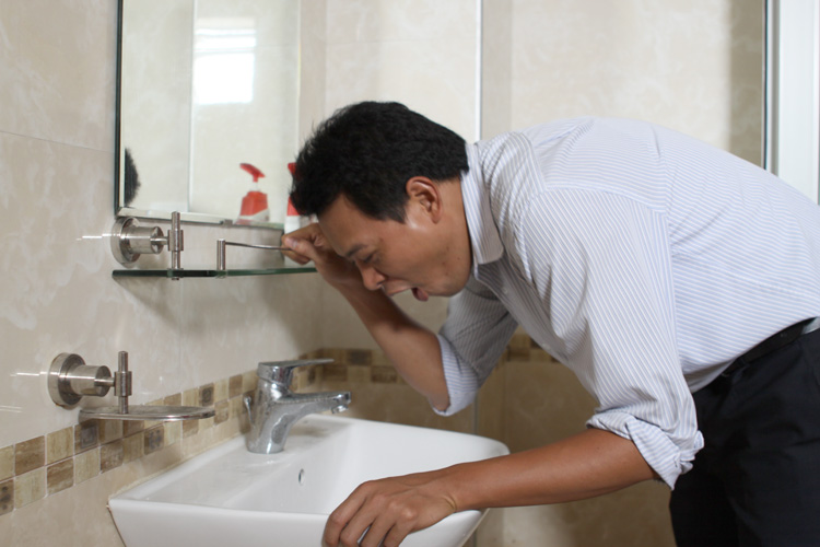 Uống cây xạ đen bị nôn Uống cây xạ đen bị nôn